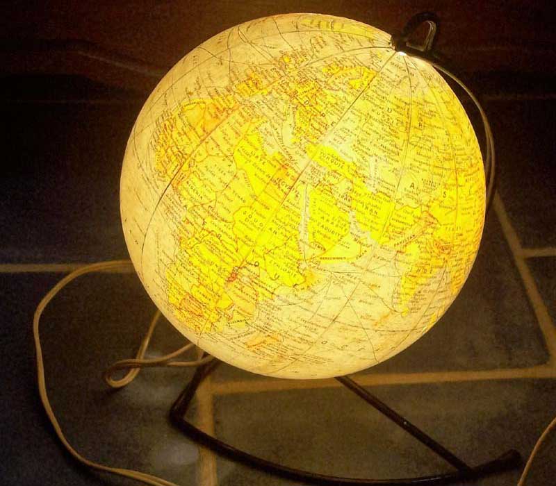 lampe mappemonde vintage