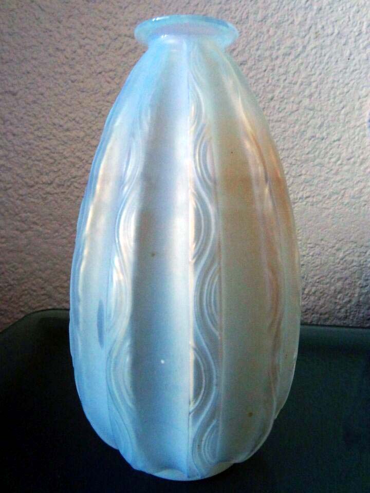 Vase Art Déco opalescent Sabino